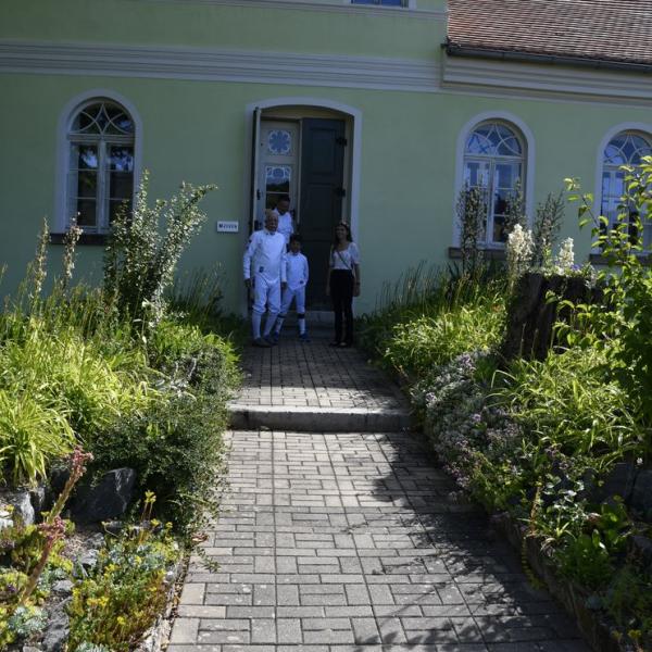 Ehrung Von Friedrich Ludwig Jahn Durch Den Jungsten Und Den Altesten Fechter Im Starterfeld Am Grab Und Im Museum 5