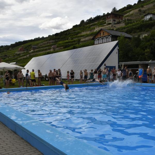 Der Schwimmwettkampf Im Schonen Freyburger Freibad 17 