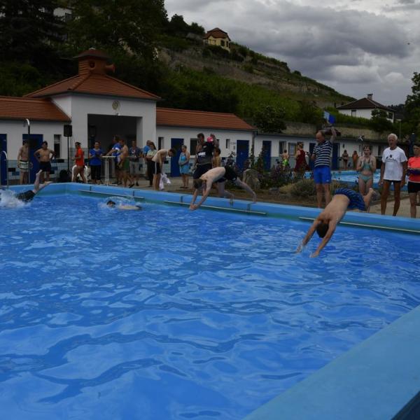 Der Schwimmwettkampf Im Schonen Freyburger Freibad 32 