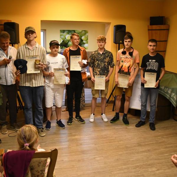 Siegerehrung Durch Den Freyburger Burgermeister Udo Manicke Und Die Freyburger Weinprinzessin Jennifer Jager 13 