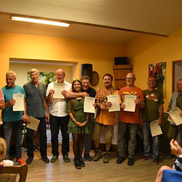 Siegerehrung Durch Den Freyburger Burgermeister Udo Manicke Und Die Freyburger Weinprinzessin Jennifer Jager 34 